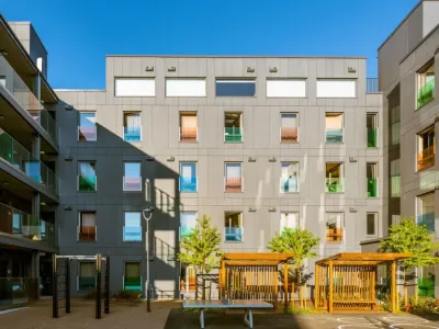 Fra prosjekt til realisering – hvordan foregår byggingen av et modulhotell?